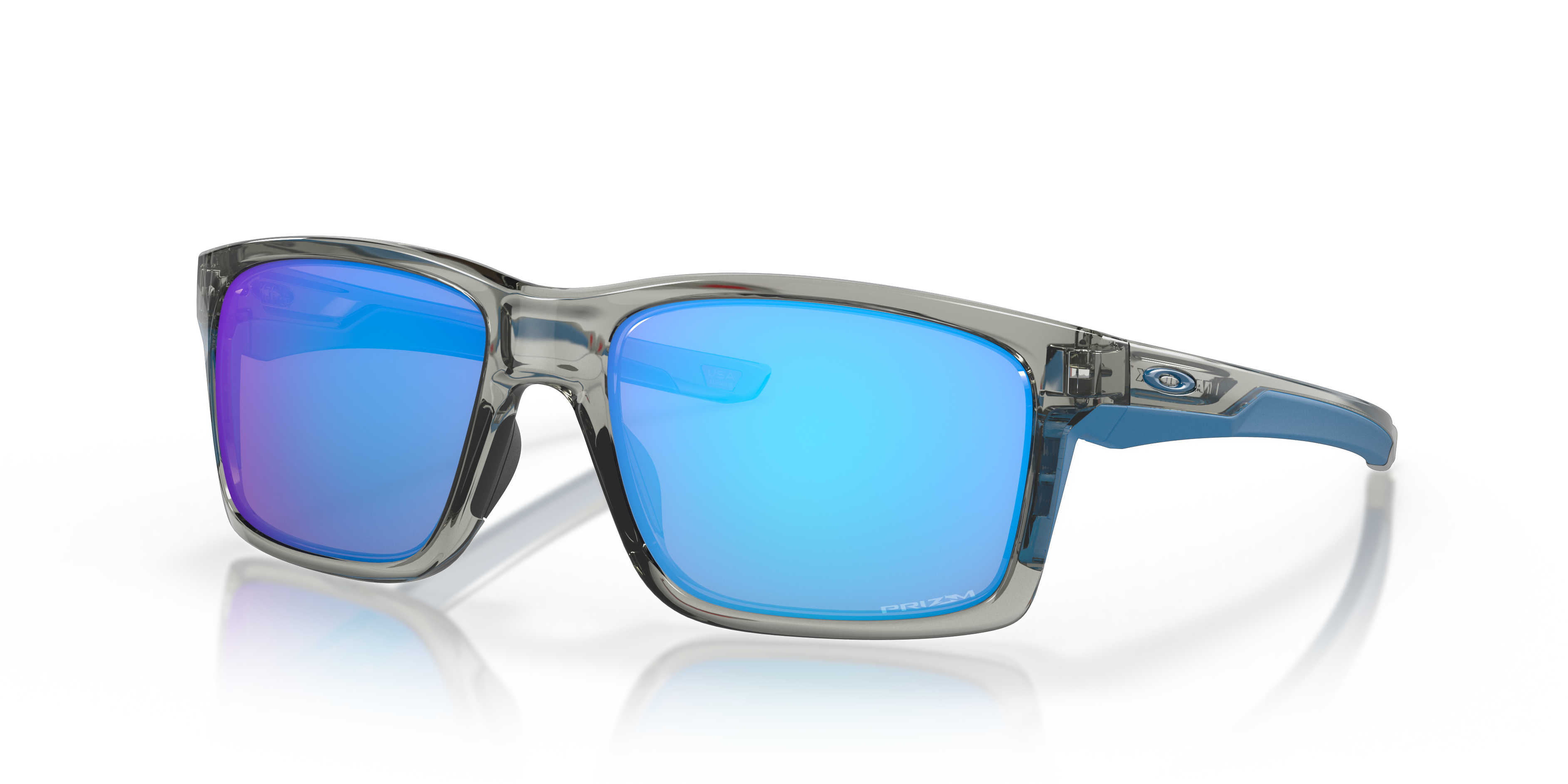 Oakley Mainlink OO9264 in Grey Ink, three-quarter view #Colour_Grey Ink / Prizm Sapphire (926442)