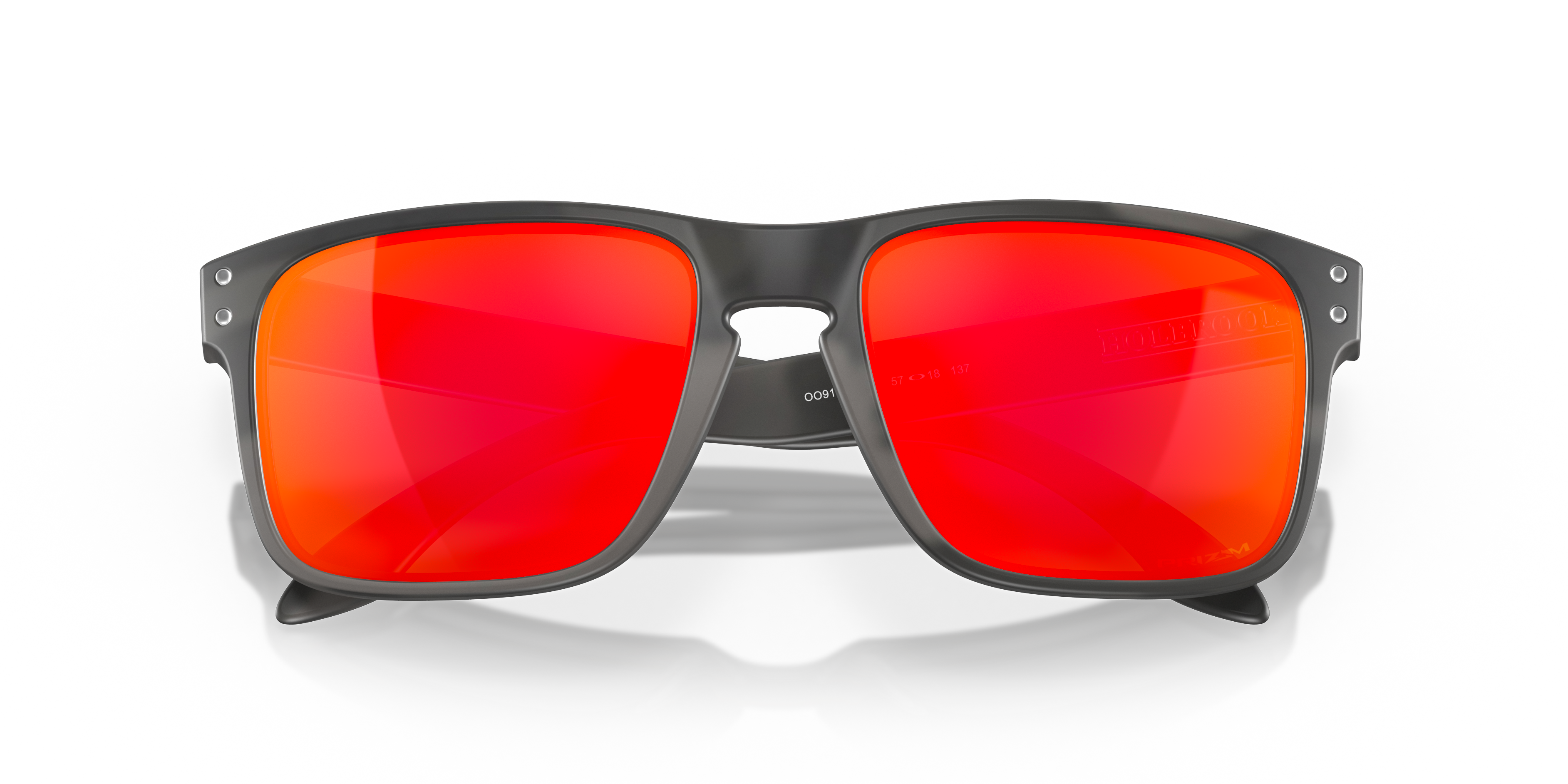 Oakley Holbrook OO9102 in Black Camo / Prizm Ruby, front detail view #Colour_Black Camo / Prizm Ruby