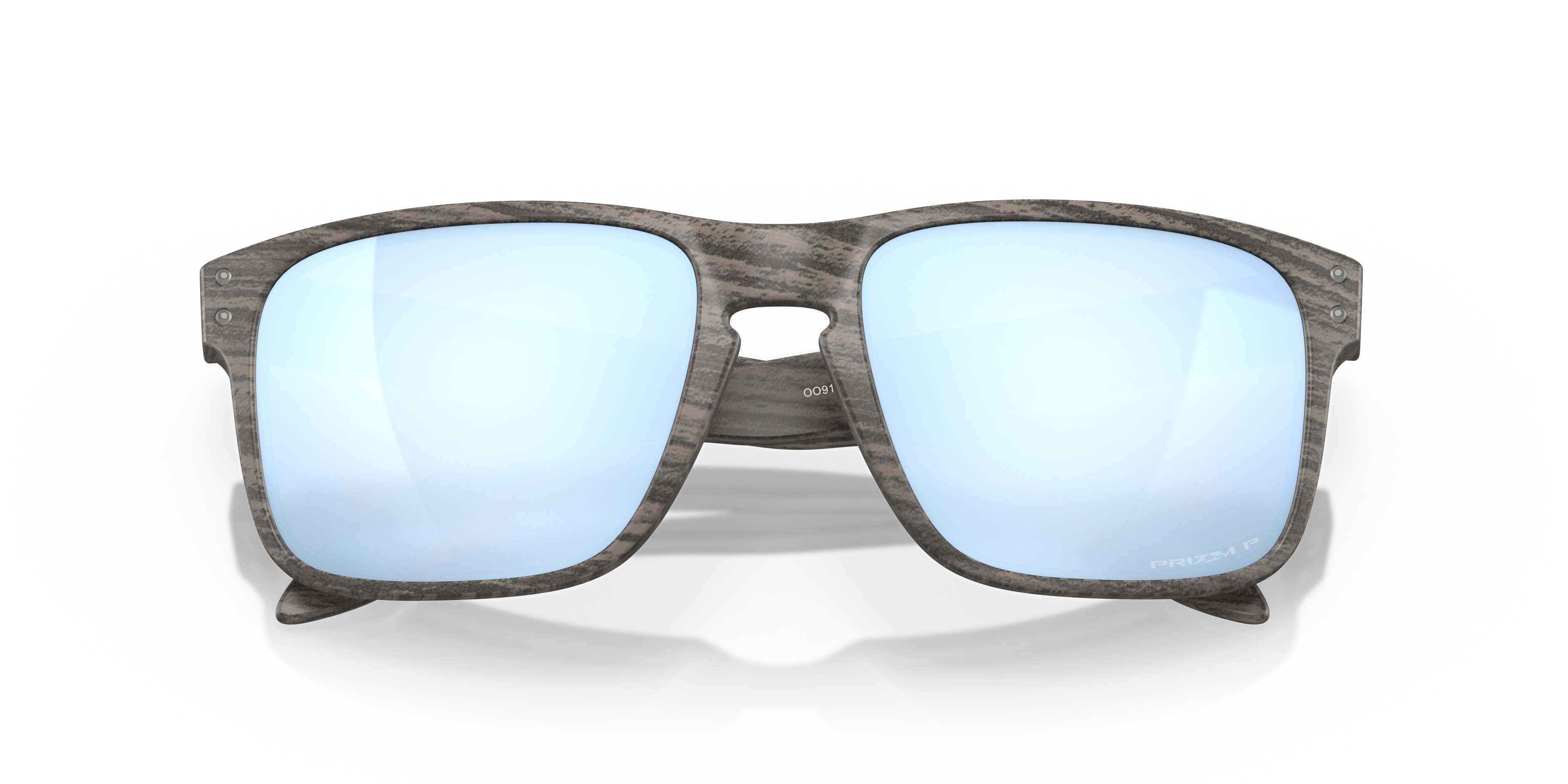 Oakley Holbrook OO9102 in Woodgrain / Prizm Deep Water Polarized, front detail view #Colour_Woodgrain / Prizm Deep Water Polarized