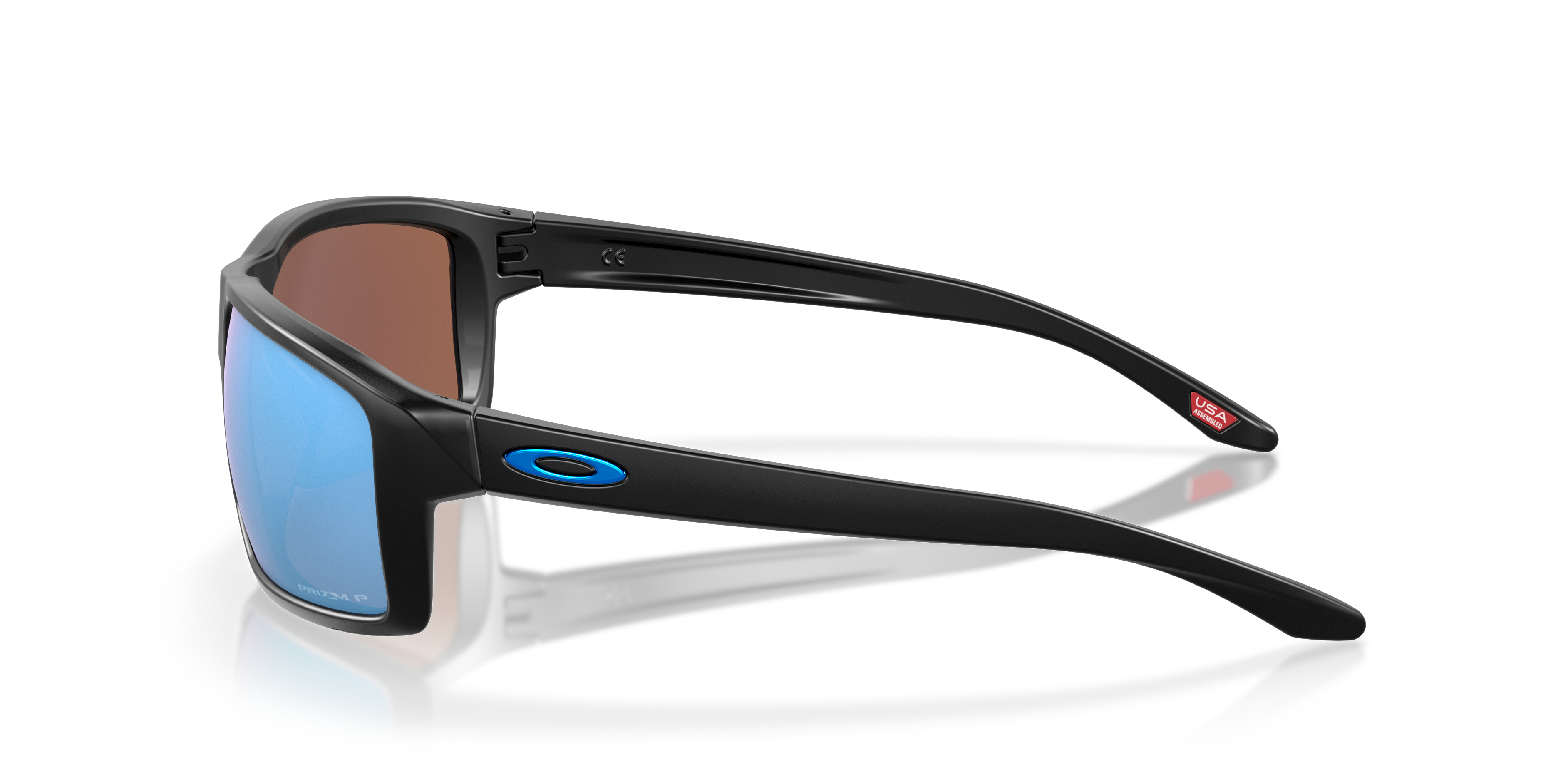 Oakley Gibston OO9449 in Matte Black / Prizm Deep Water Polarized, side view #Colour_Matte Black / Prizm Deep Water Polarized
