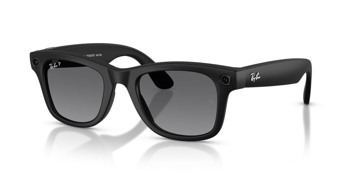 Ray-Ban Meta Wayfarer RW4012 in Shiny Black / Graphite Polarised, three-quarter view #Colour_Shiny Black / Graphite Polarised (601ST3)