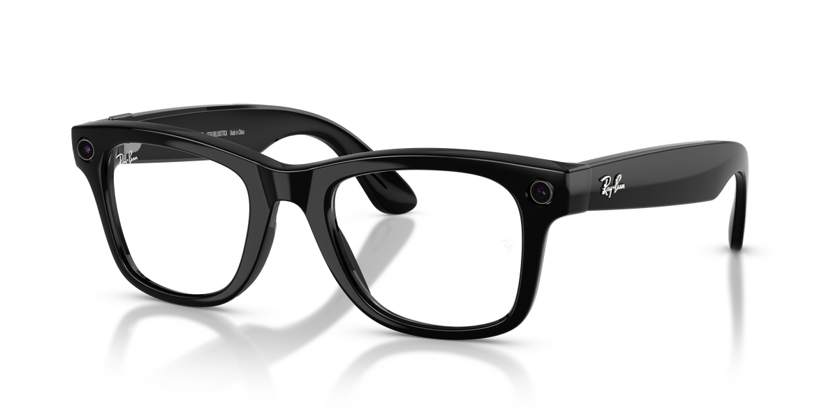 Ray-Ban Meta Wayfarer RW4012 in Shiny Black / Transitions Graphite Green, three-quarter view #Colour_Shiny Black / Transitions Graphite Green (601/1M)