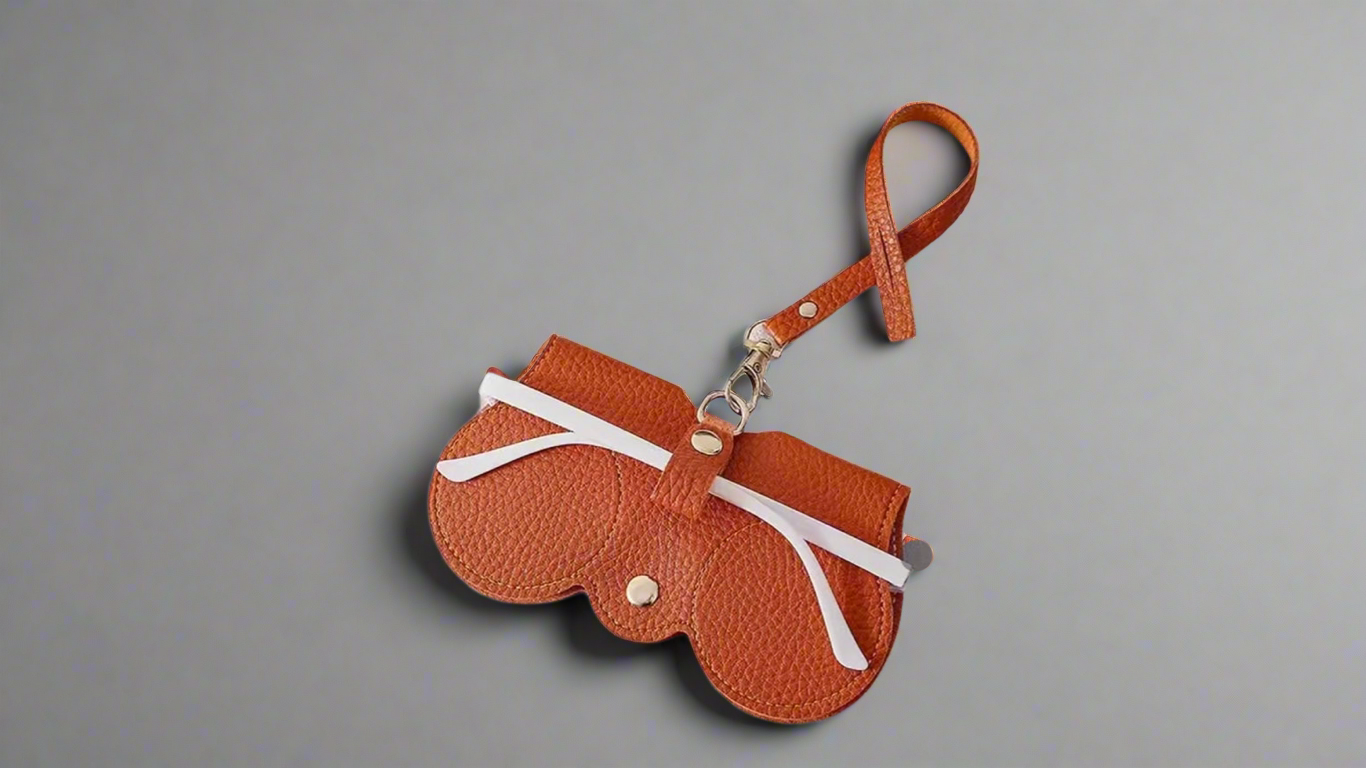 Compact Clip-On Glasses Pouch - TOTAL EYEWEAR