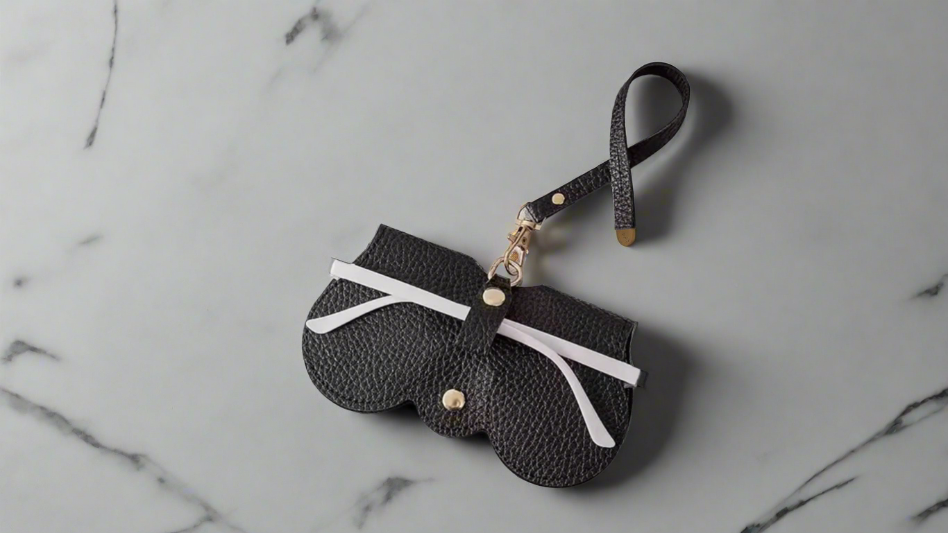Compact Clip-On Glasses Pouch - TOTAL EYEWEAR