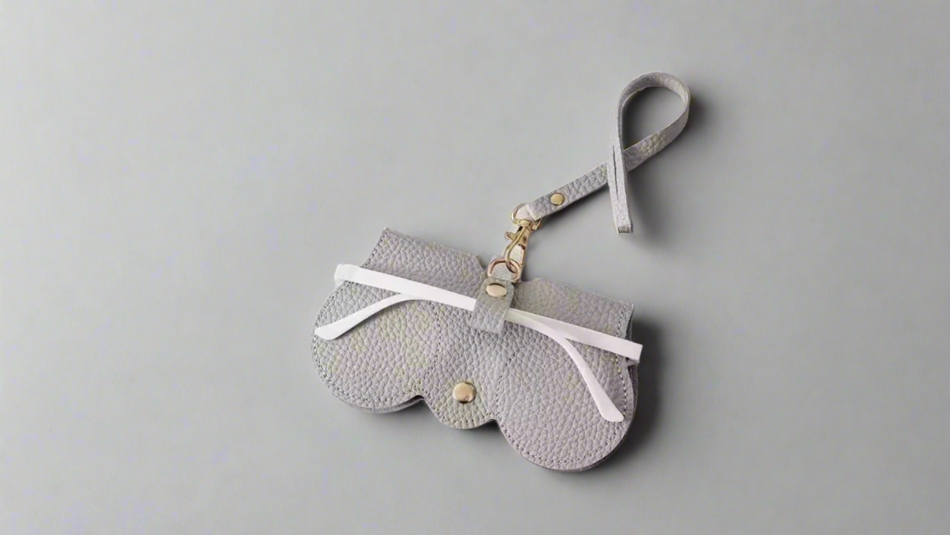 Compact Clip-On Glasses Pouch - TOTAL EYEWEAR