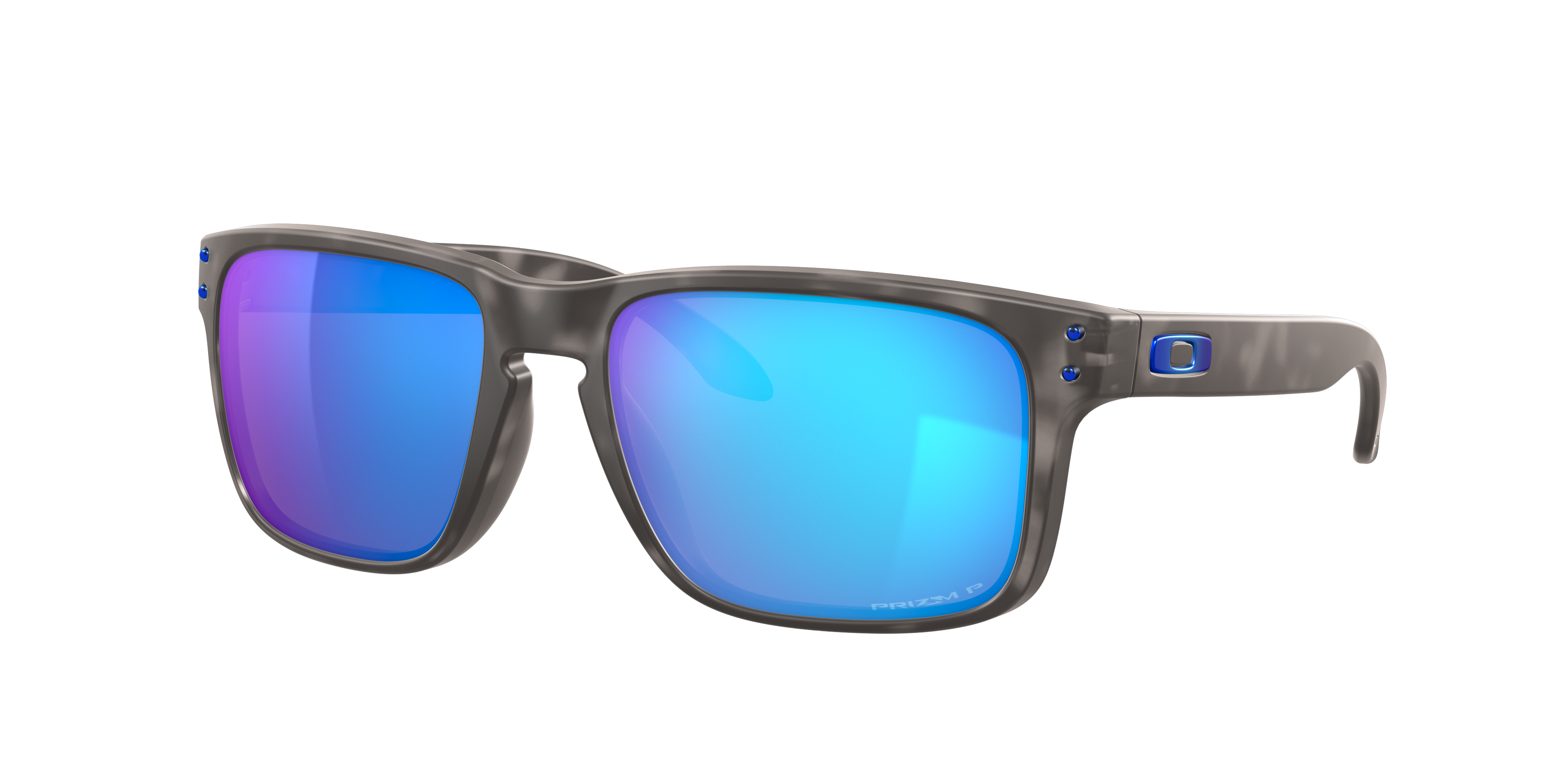 Oakley Holbrook OO9102 in Matte Black Tortoise / Prizm Sapphire Polarized, three-quarter view #Colour_Matte Black Tortoise / Prizm Sapphire Polarized