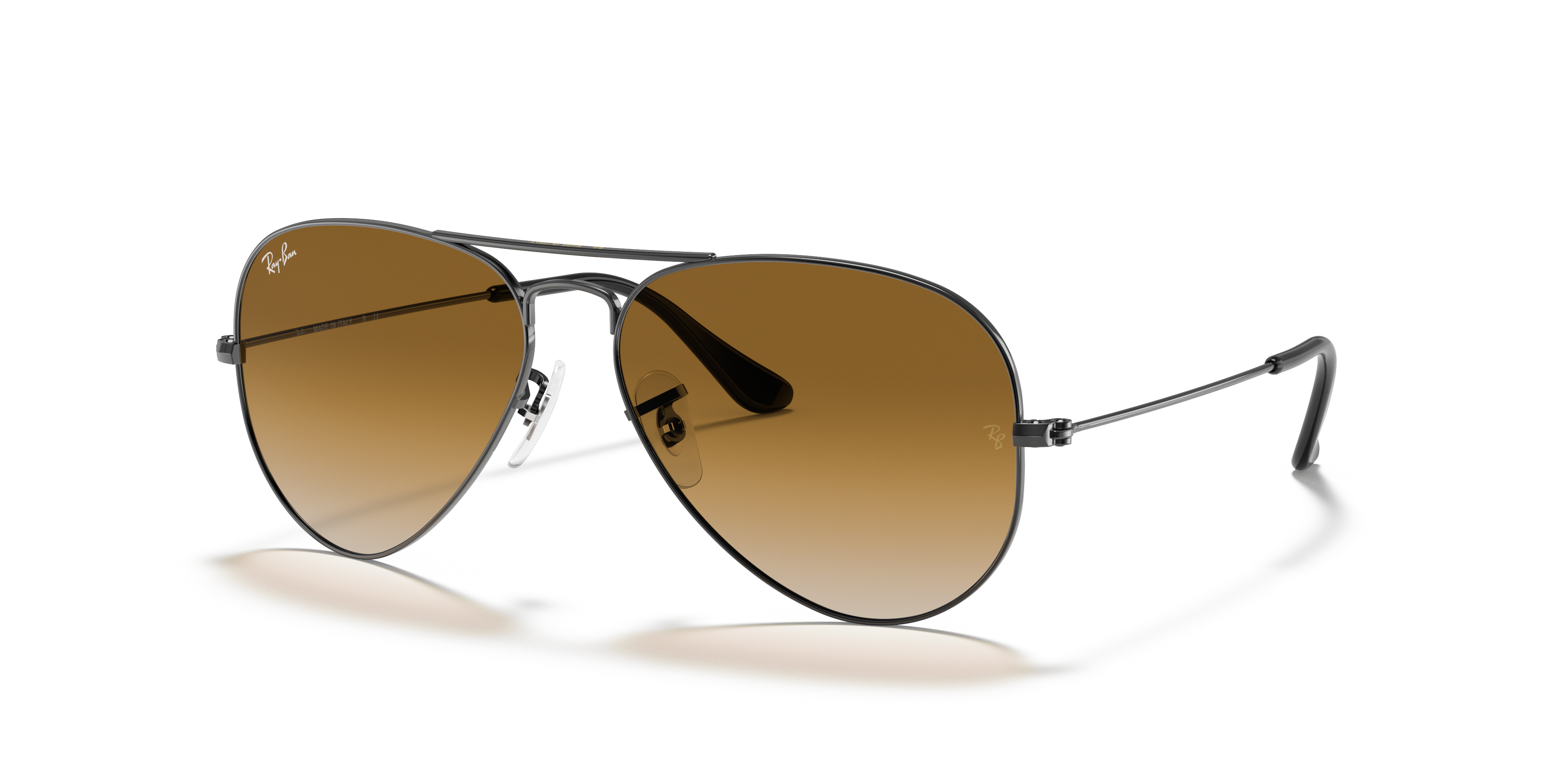 Ray-Ban Aviator RB3025 in Gunmetal (004), three-quarter view #Colour_Gunmetal (004)