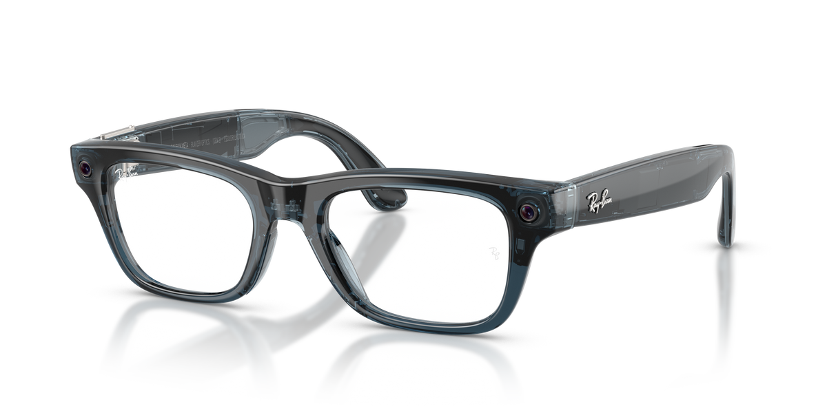 Ray-Ban Meta Blayzer Optics RW7001 in colour 8557, three-quarter view #Colour_8557